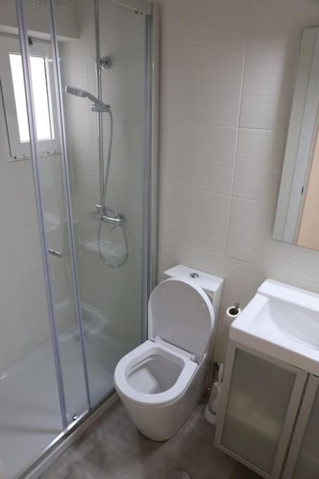 Near The River 3 Bedrooms Flat, With Ac For 9 Apartamento